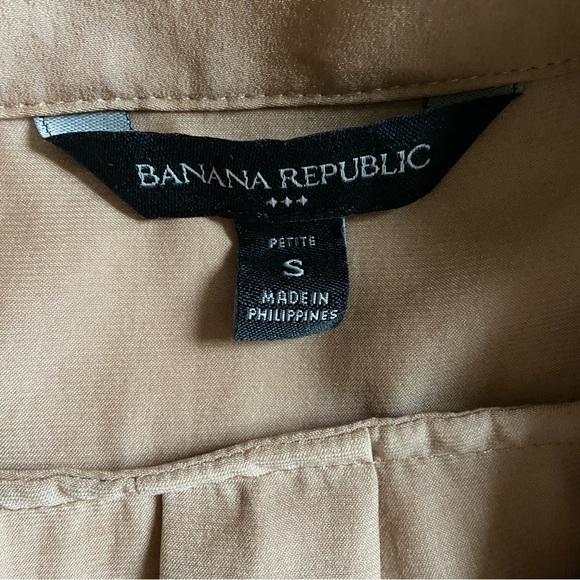 Banana Republic Gold Button Down Blouse Petite Small - Picture 5 of 6